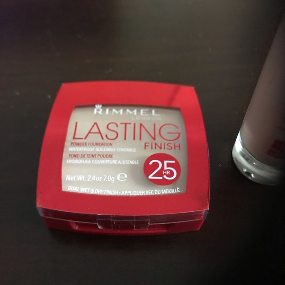 Rimmel foundation & powder foundation - Picture 5 of 8
